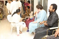 Pawan Kalyan wife Anna Lezhneva Pays Homage to Allu Kanakaratnam